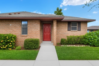 Building Photo - 2250 Clover Ridge Ct