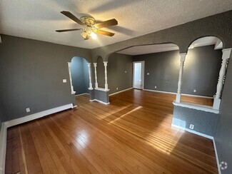 Building Photo - 126-128 Ingleside Ave