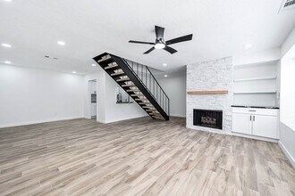 Building Photo - 5532 Beverly Hill St