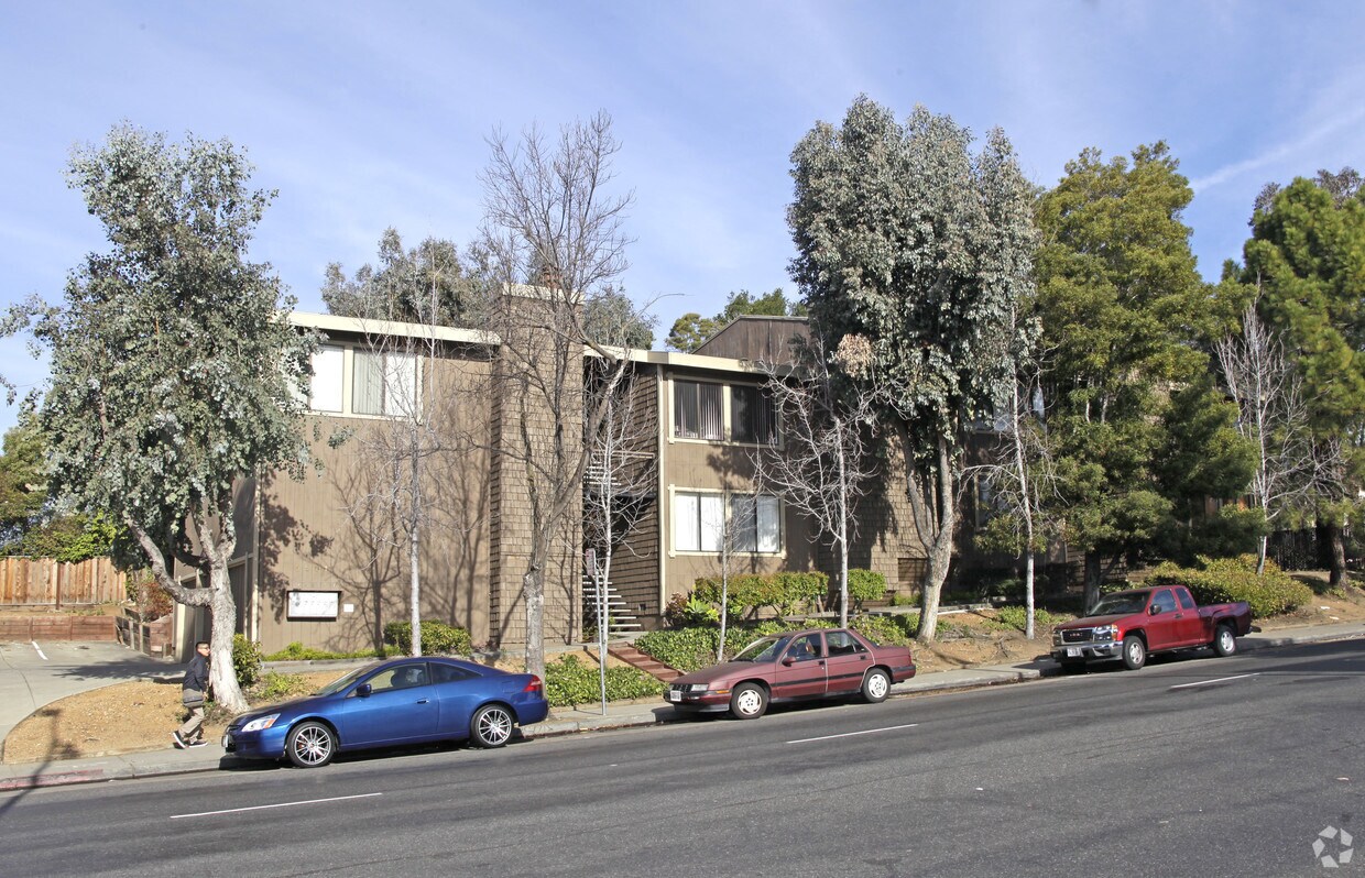 Foto principal - 3501 35th Ave
