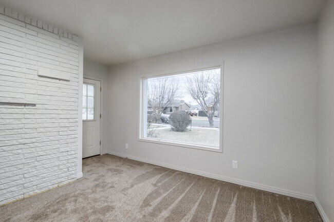 Foto del edificio - 445 N 100 E