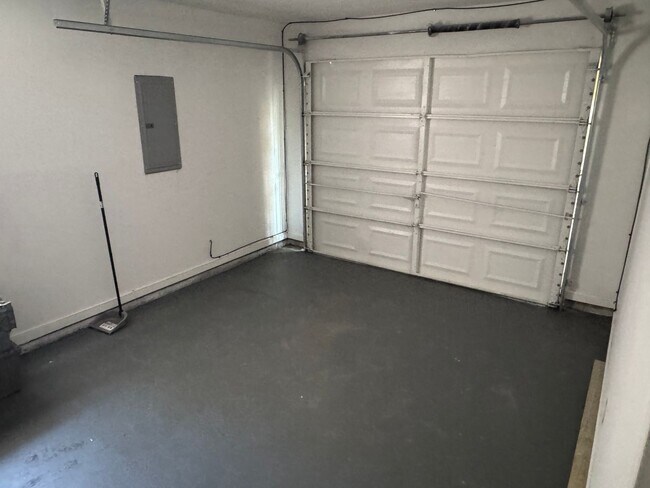 Building Photo - 95 Grove Creek Dr