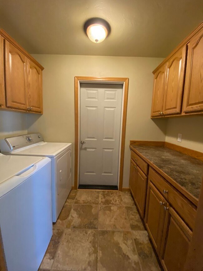 Foto del edificio - 3 Bed/2 Bath Home with Columbia River & Mt...
