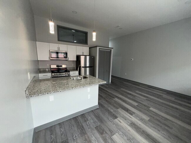 Foto del edificio - 2317 W Main St