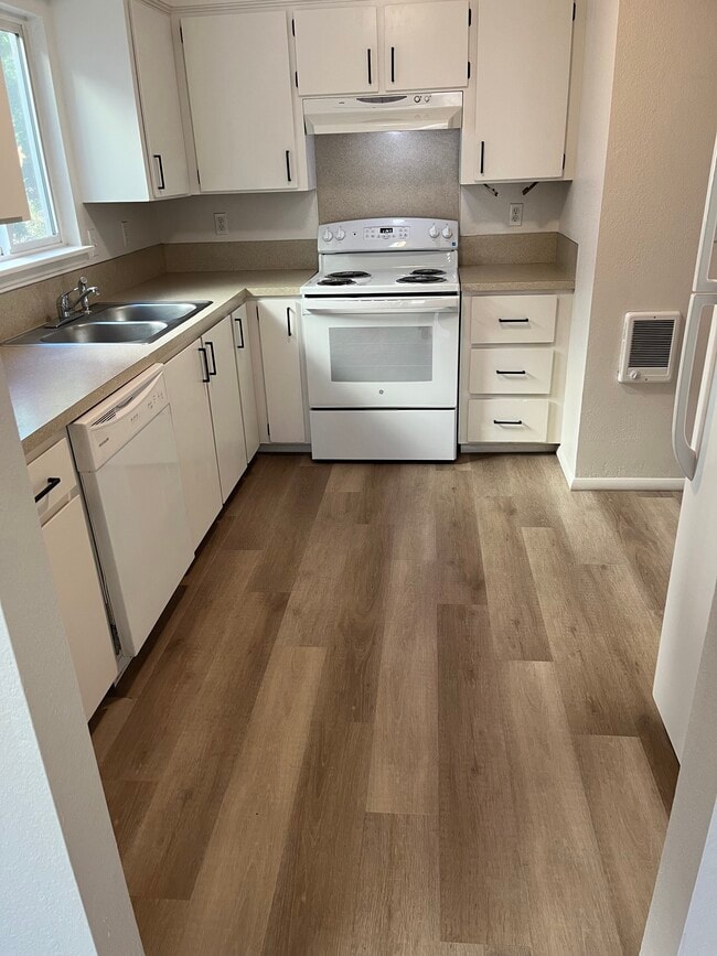 Foto del edificio - 171 SW 7th Ave