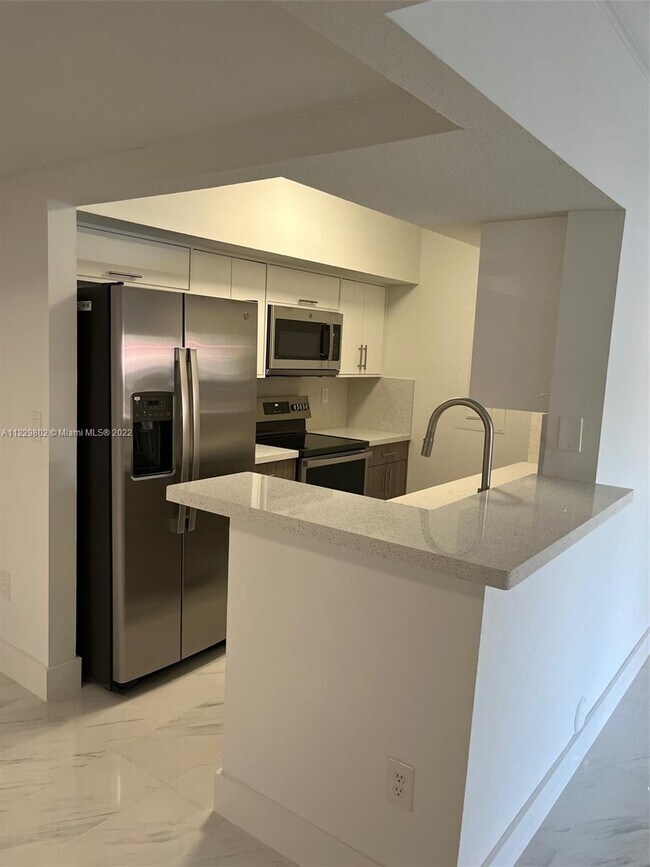Foto del edificio - 11700 SW 1st St