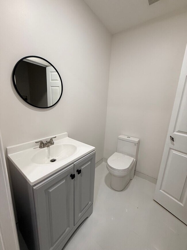 Building Photo - Recently Remodeled | Spacious Open Layout | Move-In Ready