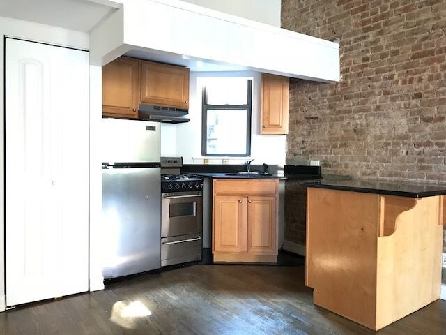 Building Photo - 204 W 83rd St