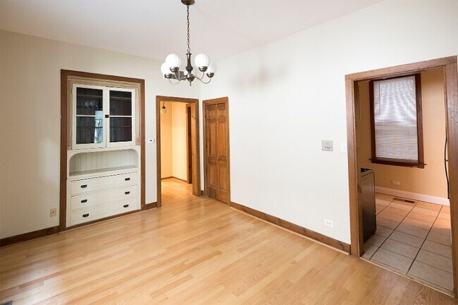 Foto del edificio - 1233 W Wrightwood Ave