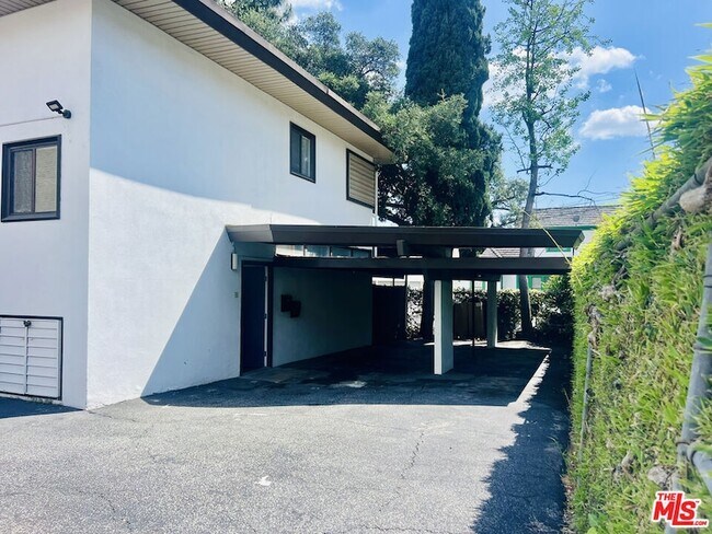 Foto del edificio - 532 El Dorado St