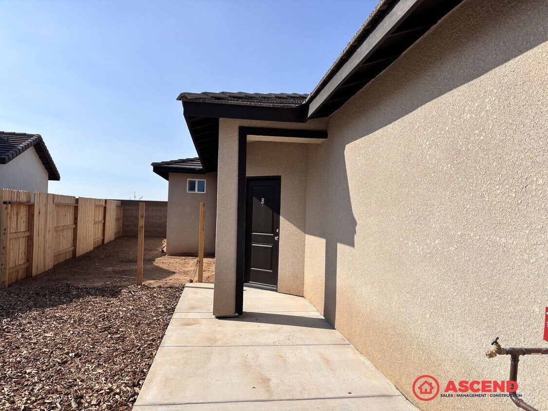 Foto principal - 6012 Curvy Hills Dr