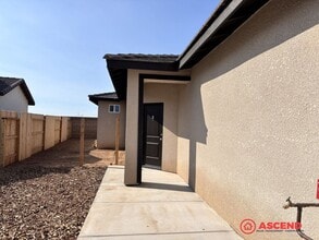 Building Photo - 6012 Curvy Hills Dr