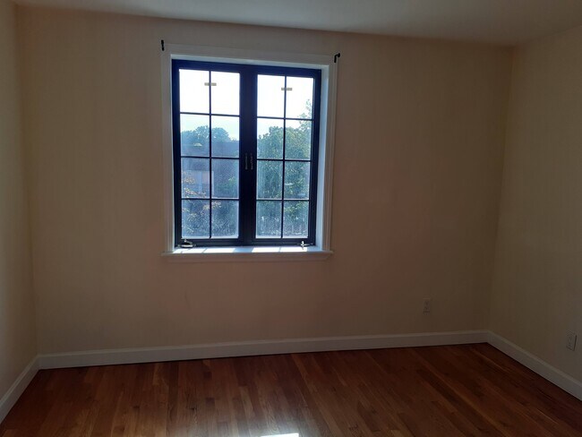 Foto del edificio - 4140 Junction Blvd