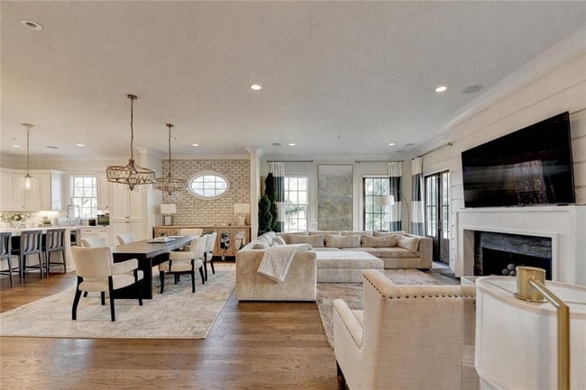 Foto del edificio - 120 Grand Cres