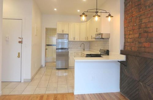 Foto del edificio - 159 E 110th St