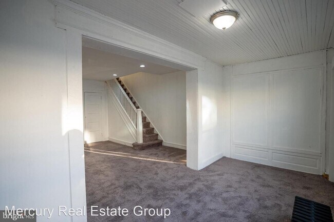 Building Photo - 3 br, 1 bath House - 6838 Guyer Ave