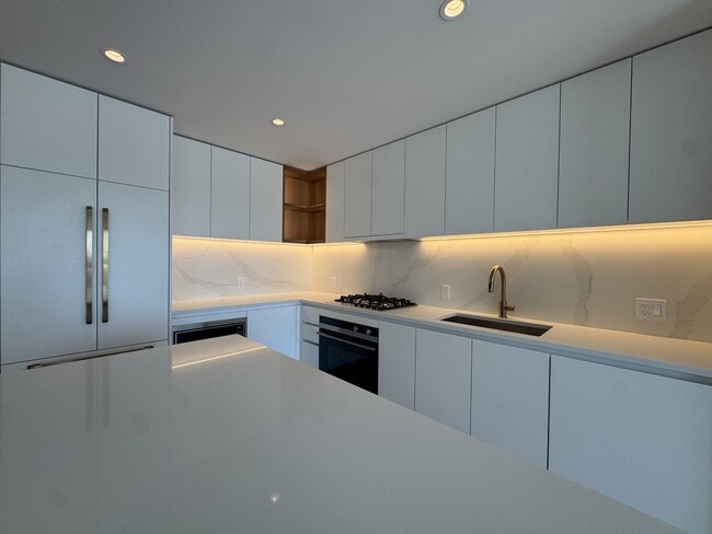 Building Photo - 720 Farrow St