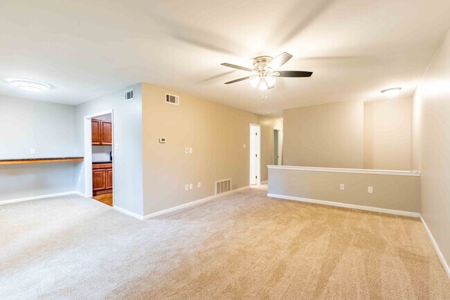 Foto del edificio - Spacious 3 Bedroom, 2 Bath Condo in Unionv...