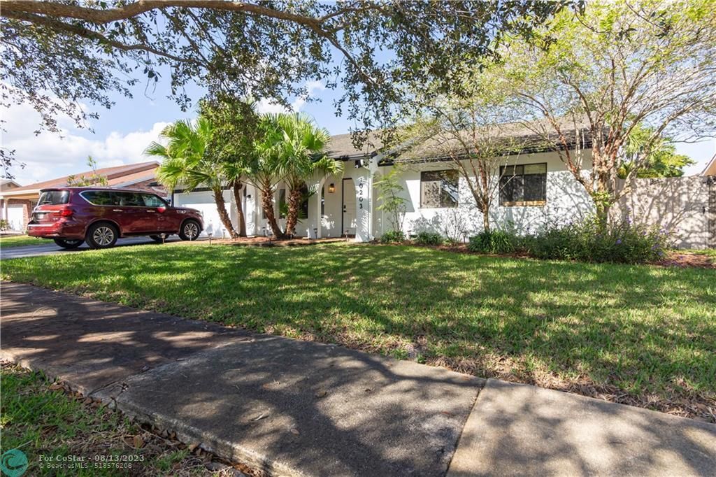 10203 SW 49th Pl, Cooper City, FL 33328 House for Rent in Cooper City