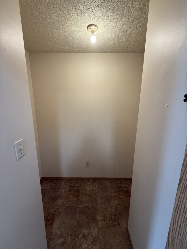 Building Photo - 5013 50 St