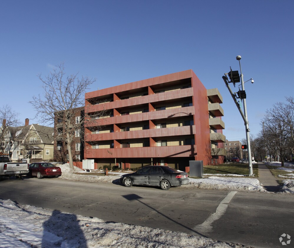Primary Photo - 1660 G St