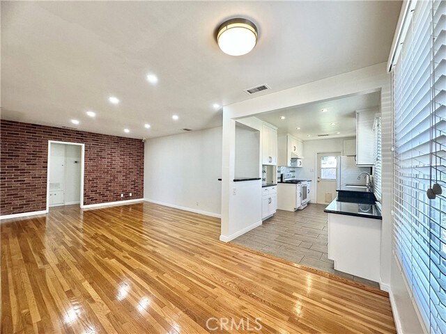 Foto del edificio - 1527 Lancewood Ave