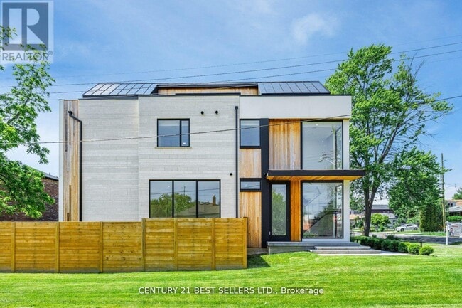 Building Photo - 739 Ebony Ave