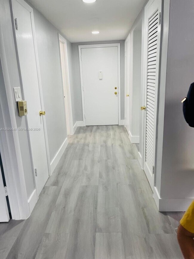 Foto del edificio - 9175 SW 77th Ave