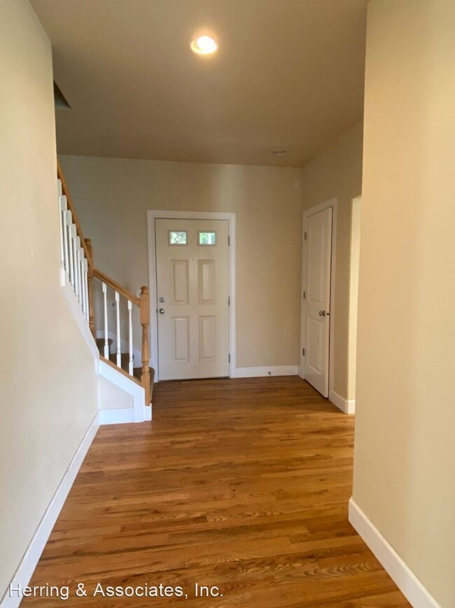 Foto del edificio - 4 br, 2.5 bath House - 2306 W High St