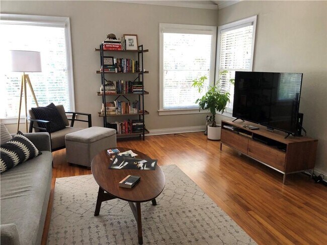 Foto del edificio - 2920 Windsor Rd