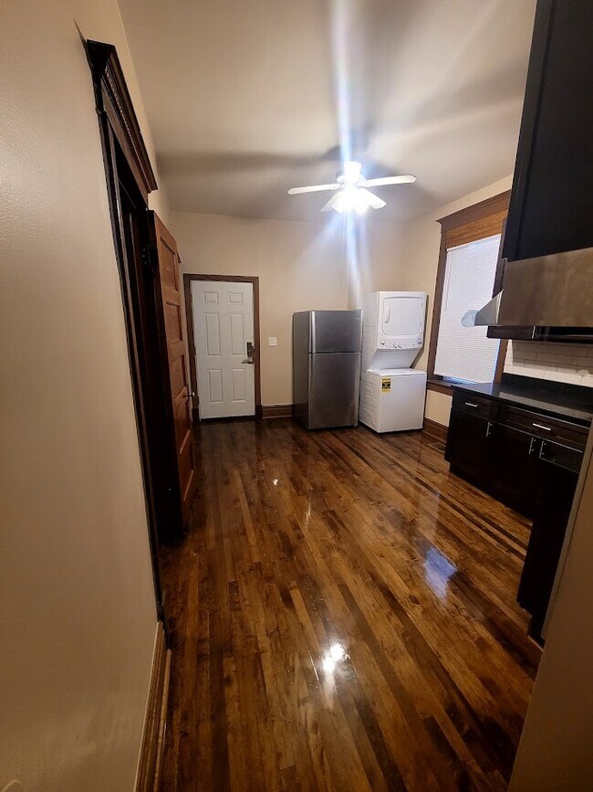 Foto del edificio - 8313 S Brandon Ave