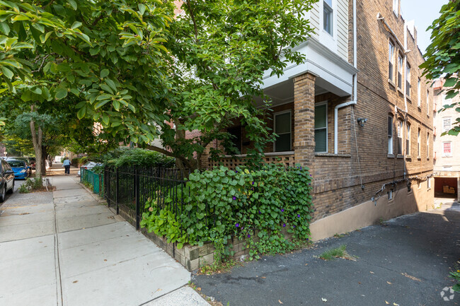 Building Photo - Park Terrace Gardens