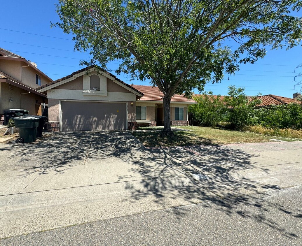 8145 Bramfield Way, Sacramento, CA 95829 House Rental in Sacramento