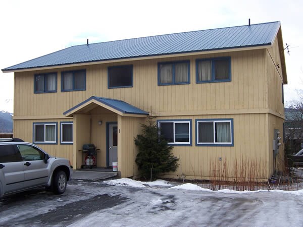 Primary Photo - 605 6th Ave