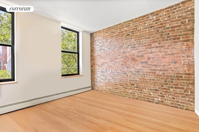 Building Photo - 384 13th St