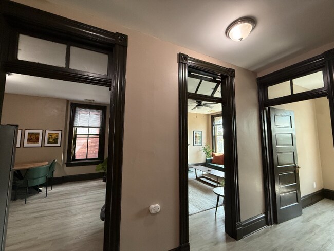 Foto del edificio - 4541 Oakland Ave