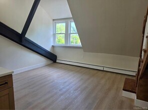 Building Photo - 534 NY-32