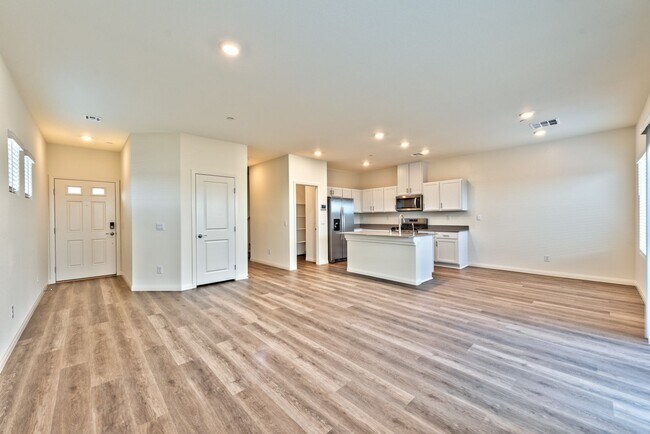 Foto del edificio - 4706 Turquoise Clfs Ave