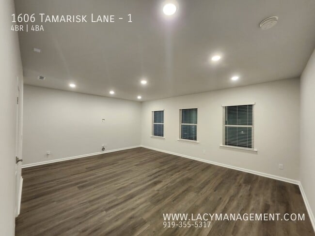 Building Photo - 1606 Tamarisk Ln