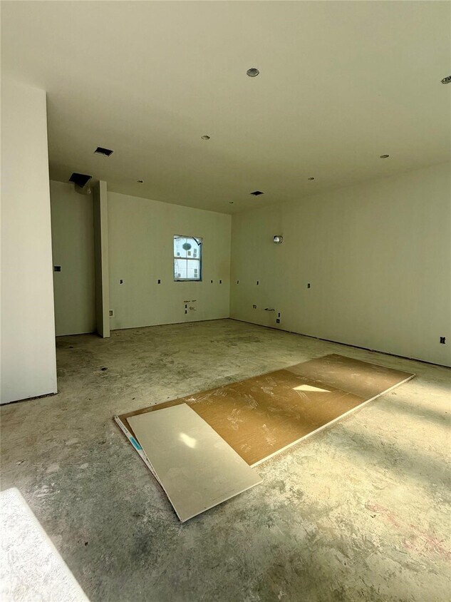 Building Photo - 6702 Metro Blvd