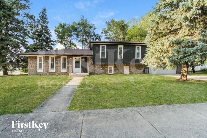 Foto principal - 15755 Madison Avenue