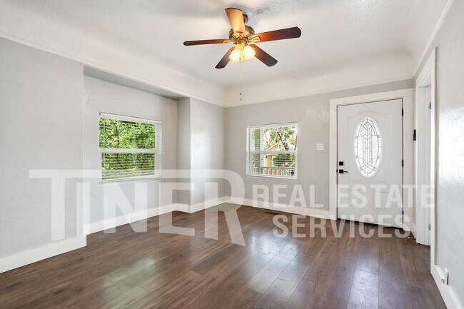 Building Photo - **$500 OFF 2ND MO RENT!!** 3 Bedroom home ...