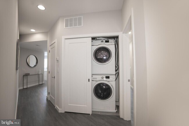 Foto del edificio - 1508 Ridge Ave