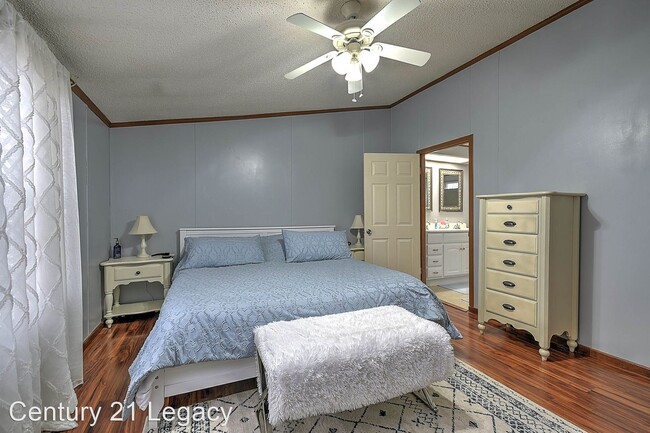 Foto del edificio - 3 br, 2 bath House - 176 John Carson Rd