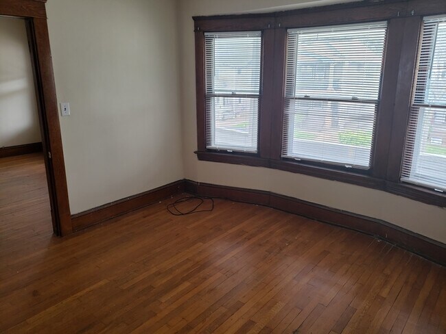 Foto del edificio - 2120 Mayview Ave