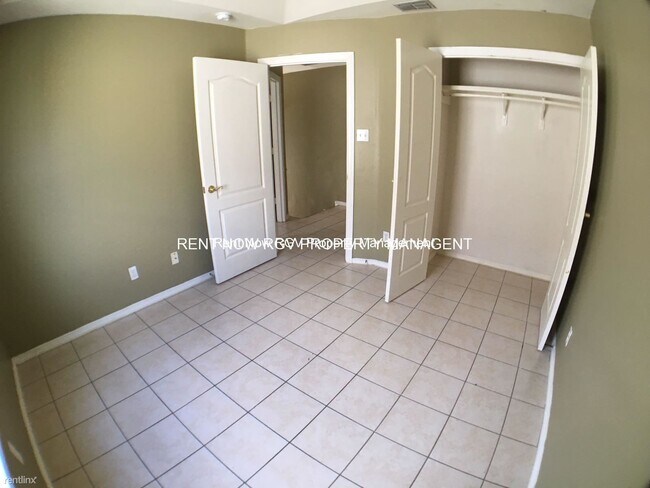 Foto del edificio - 3 br, 2.5 bath Townhome - 1304 W Fig Ave 3...