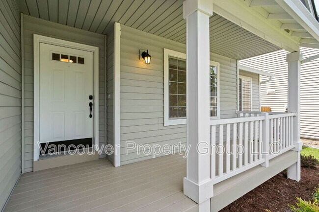 Foto del edificio - 3106 NE 183rd Pl