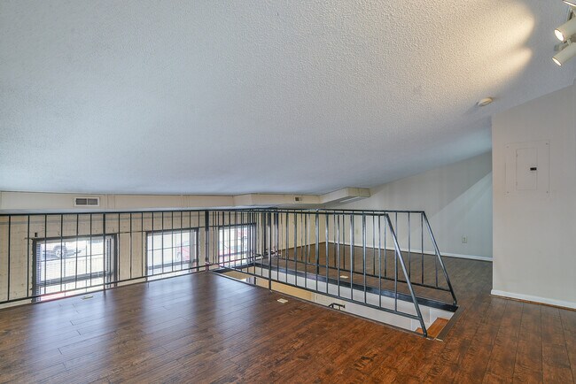 Foto del edificio - 403 S Roan St