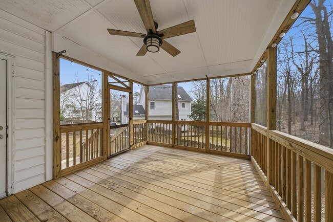 Foto del edificio - 8504 Powis Cir