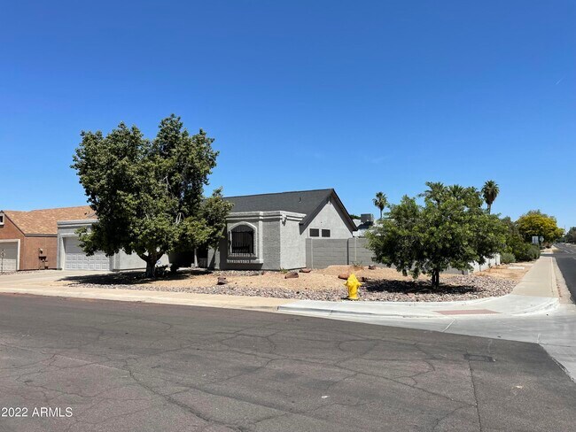 Foto del edificio - 5502 GARDEN Dr